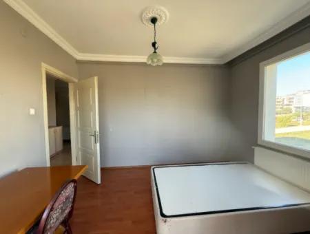 Seferihisar Izmir-Strasse Mit Grünflächenfassade • Zum Verkauf 3 1 Wohnung