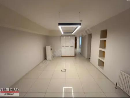 Prestigeträchtiges Und Hochwertiges Büro In Alsancak Zypern Martyrs, In Der Nähe Der Sevinc Patisserie!