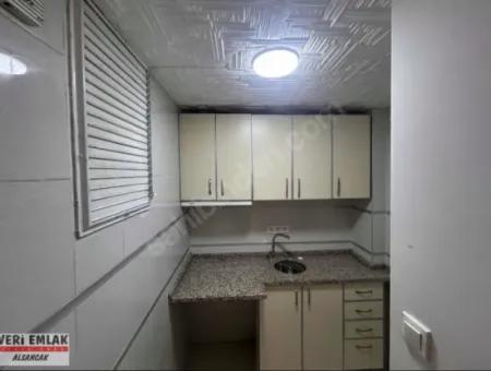 Prestigeträchtiges Und Hochwertiges Büro In Alsancak Zypern Martyrs, In Der Nähe Der Sevinc Patisserie!