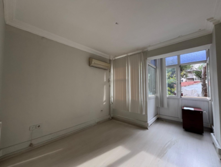 Wohnung Zu Mieten In Der Nähe Der Alsancak-Moschee, 1. Stock 2, 1 Klimatisierte Wohnung Mit Aufzug!