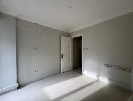 Wohnung Zu Mieten In Der Nähe Der Alsancak-Moschee, 1. Stock 2, 1 Klimatisierte Wohnung Mit Aufzug!