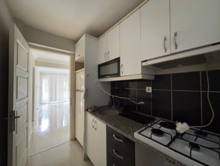 Wohnung Zu Mieten In Der Nähe Der Alsancak-Moschee, 1. Stock 2, 1 Klimatisierte Wohnung Mit Aufzug!