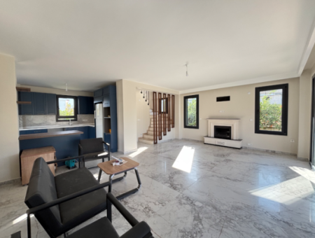 3 Zimmer, 1 Wohnzimmer, Freistehende Villa Mit Pool In Sigacik Zum Verkauf