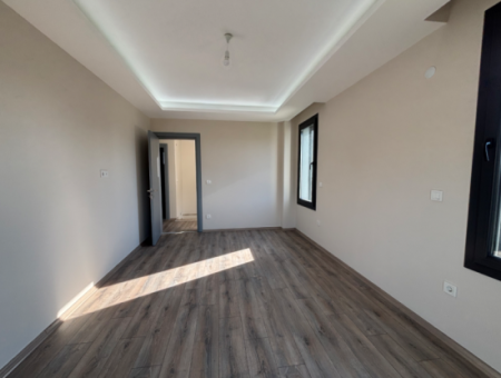 3 Zimmer, 1 Wohnzimmer, Freistehende Villa Mit Pool In Sigacik Zum Verkauf