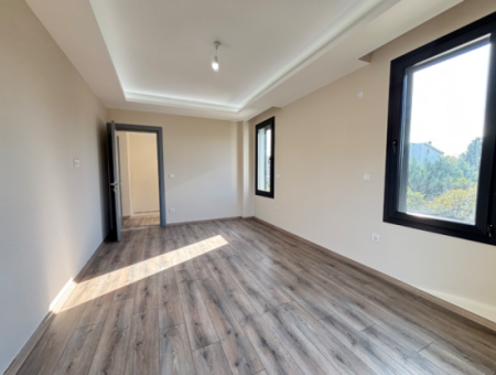 3 Zimmer, 1 Wohnzimmer, Freistehende Villa Mit Pool In Sigacik Zum Verkauf