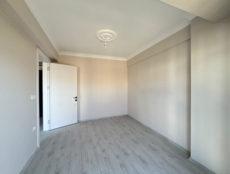 Kombikessel, Balkon 1 Wohnung Zum Verkauf Im Viertel Seferihisar Camike