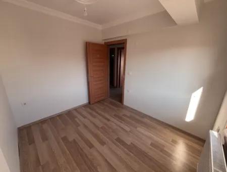 3 1 Geräumige Wohnung In Seferihisar Camikebir