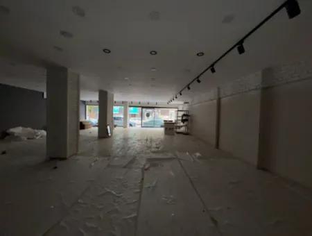 350 M² Geschäft Zu Mieten Mit Glasvitrine In Der Hauptstrasse Von Seferihisar