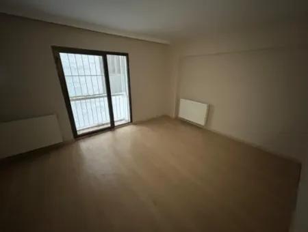 Stilvolle 2 U1 Wohnungen Zur Mietung In Einer Zentralen Lage Mit Garten Und Überdachte Parkplätze In Alsancak