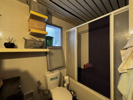 3 1 Wohnung Im Zweiten Stock Zu Mieten In Der Nähe Von Talatpaşa Mit Alsancak-Parkplatz!