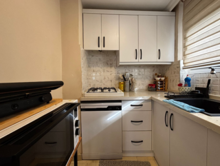 3 1 Günstige Wohnung Im Zweiten Stock Zur Miete Mit Alsancak Fair View!