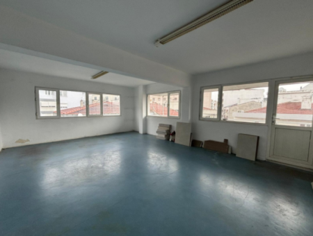 2 1 135M² Wohnung Im Sechsten Stock Zum Verkauf In Alsancak Mahmut Esat Bozkurt!