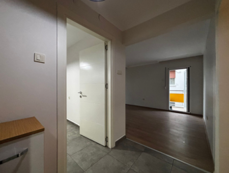 In Der Nähe Von Alsancak Fair 2 1 Etage Kombi-Wohnung Kostenlos Zu Mieten!