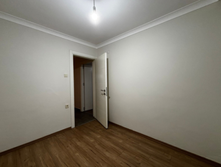 In Der Nähe Von Alsancak Fair 2 1 Etage Kombi-Wohnung Kostenlos Zu Mieten!