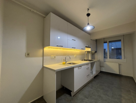 In Der Nähe Von Alsancak Fair 2 1 Etage Kombi-Wohnung Kostenlos Zu Mieten!