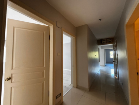 3 1 Ecke Wohnung Im 5. Stock Kostenlos Zum Verkauf In Der Alsancak Libas Street!