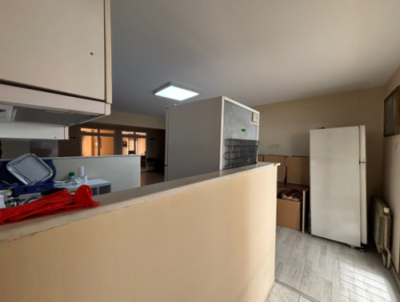 4 Büros, 1 Laden, 8 Lagerhäuser, 1000 M² Arbeitsplatz Zum Verkauf In Basmane!