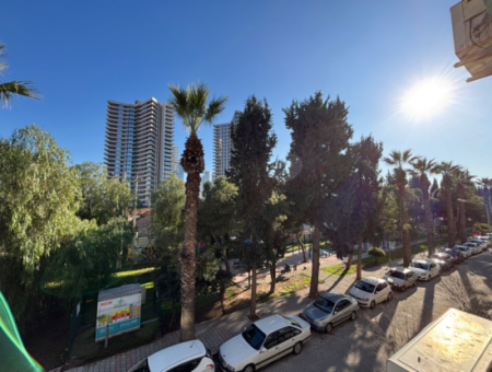 Ecke 2 1 Combi Boiler Mietwohnung In Alsancak Mimar Sinan