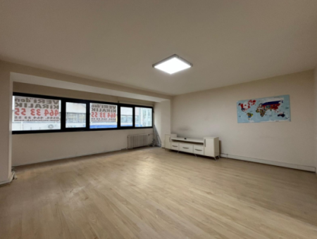 Alsancak Zypern Märtyrer In Der Nähe Von 1 1 Büro / Arbeitsplatz Zu Mieten!