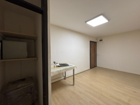 Alsancak Zypern Märtyrer In Der Nähe Von 1 1 Büro / Arbeitsplatz Zu Mieten!