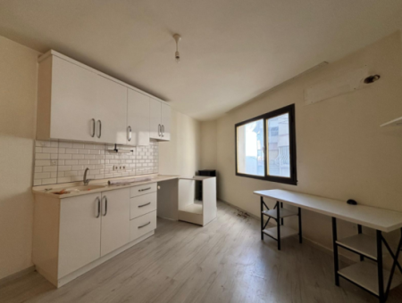 1 1 Eckbüro / Wohnung Zur Miete In Der Alsancak-Architektur Sinan Street!