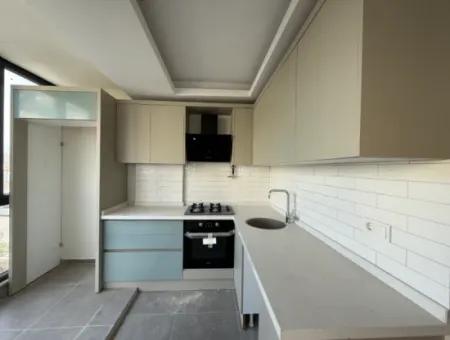 Neue 11-Wohnung Zum Verkauf Mit Offener Fassade, Grossem Balkon Und Garderobe In Seferihisar Camike