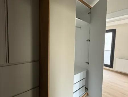 Neue 11-Wohnung Zum Verkauf Mit Offener Fassade, Grossem Balkon Und Garderobe In Seferihisar Camike