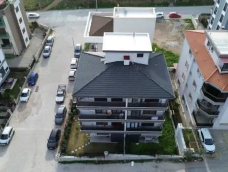 Neue 11-Wohnung Zum Verkauf Mit Offener Fassade, Grossem Balkon Und Garderobe In Seferihisar Camike