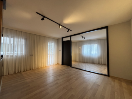 1 1 Kostenlose Wohnung Zum Verkauf Mit Parkplatz Im Viertel Alsancak Kültür Park!