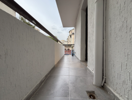 1 1 Kostenlose Wohnung Zum Verkauf Mit Parkplatz Im Viertel Alsancak Kültür Park!