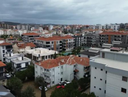 Geräumige 11-Wohnung Im Bezirk Seferihisar Camikebir, Nahe Der İzmir-Straße