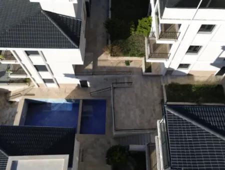 Brandneue 3-1-Villen Mit Meerblick Und Poolgelände In Seferihisar Akarca