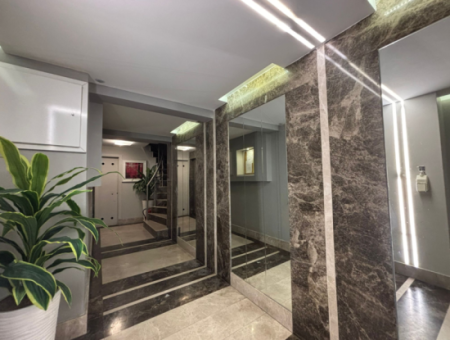 Zentral Gelegen, Geräumig Und Nützlich 4:1-Wohnungen Zur Miete In Der Mustafa Enver Bey Street In Alsancak.