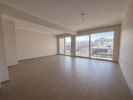 Alsancak Kıbrıs Şehitleri Straße Über Dem Lagerhaus 3. Stock Büro/Büro Zu Mieten