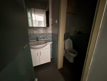 3. Stock Büro Zur Miete In Der Alsancak Kıbrıs Şehitleri-Straße