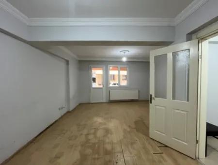 3 1 Wohnung Zum Verkauf Auf Dem Seferihisar-Marktplatz Mit Terrasse Und Balkon