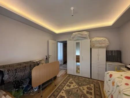 Seferihisar Camikebir Viertel – Im Zentrum, 11-Wohnung Mit Balkon Zum Verkauf