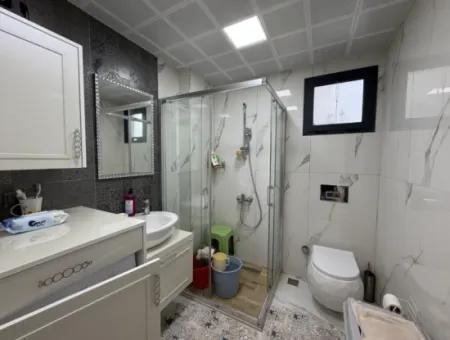 Seferihisar Camikebir Viertel – Im Zentrum, 11-Wohnung Mit Balkon Zum Verkauf