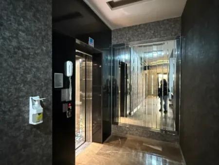 Seferihisar Camikebir Viertel – Im Zentrum, 11-Wohnung Mit Balkon Zum Verkauf