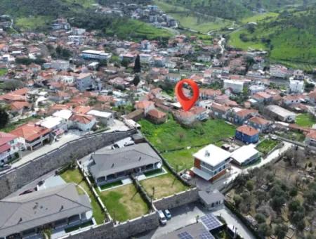 3 1 Wohnung Zum Verkauf In Ulamış Von Veri! Die Hälfte Des Einfamilienhauses Steht Zum Verkauf!