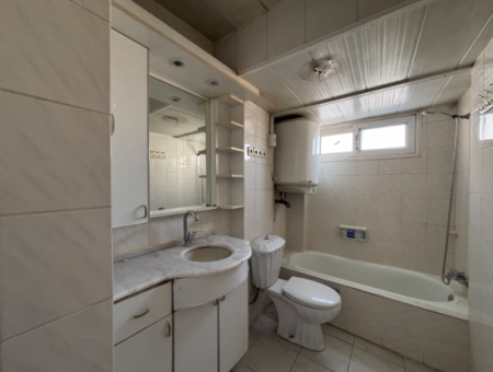 Ecke Gegenüber Des Alsancak State Hospital 2 1 Arbeitsplatz Zu Mieten / Büro