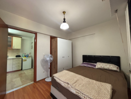 5. Stock Wohnung Zur Miete Mit 1 1 Balkon Gegenüber Dem Privaten Krankenhaus Alsancak