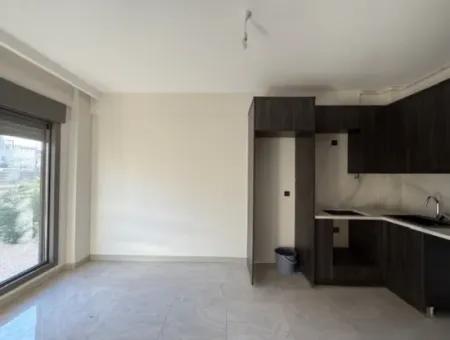 Brandneue 11Er-Wohnung Zum Verkauf Mit Modernem Design In Seferihisar Çolakibrahim