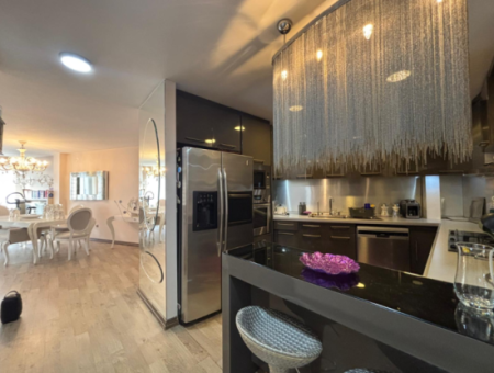 Luxuriöse Möblierte Wohnung Zur Vermietung 3 1 In Der Nähe Des Alsancak Gündoğdu-Platzes