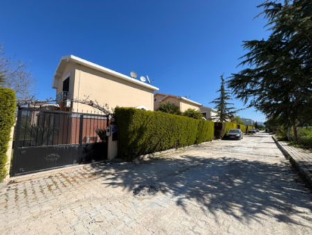 Bornova Forum Bornova Villas Triplex 3 1 200M² Villa Zu Mieten Mit Wintergarten