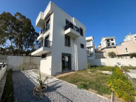 Ultra-Luxuriöse Freistehende Villa Auf Einem Strandgelände In Akarca