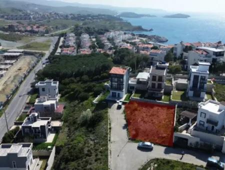Zonierte Grundstücksmöglichkeit In Akarca, Nahe Dem Strand, Innerhalb Des Geländes