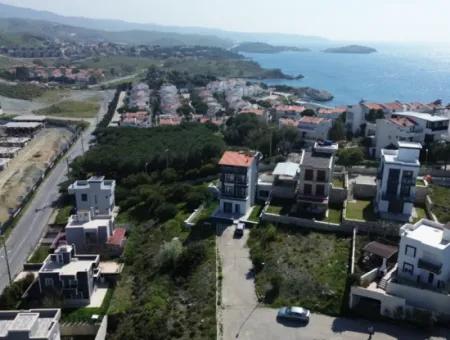 Zonierte Grundstücksmöglichkeit In Akarca, Nahe Dem Strand, Innerhalb Des Geländes