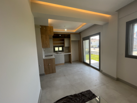 Brandneue 11-Wohnung Mit Gartennutzung Im Viertel Seferihisar Çolakibrahimbey