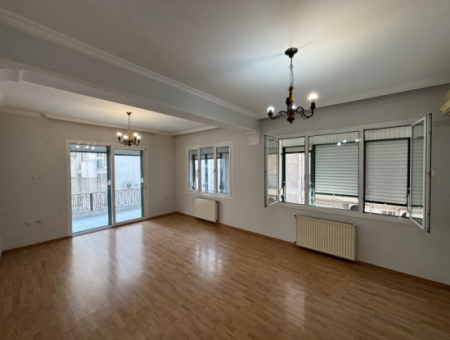 2. Stock Combi 3 1 Wohnung Zu Mieten Mit Parkplatz In Der Nähe Alsancak Libas!